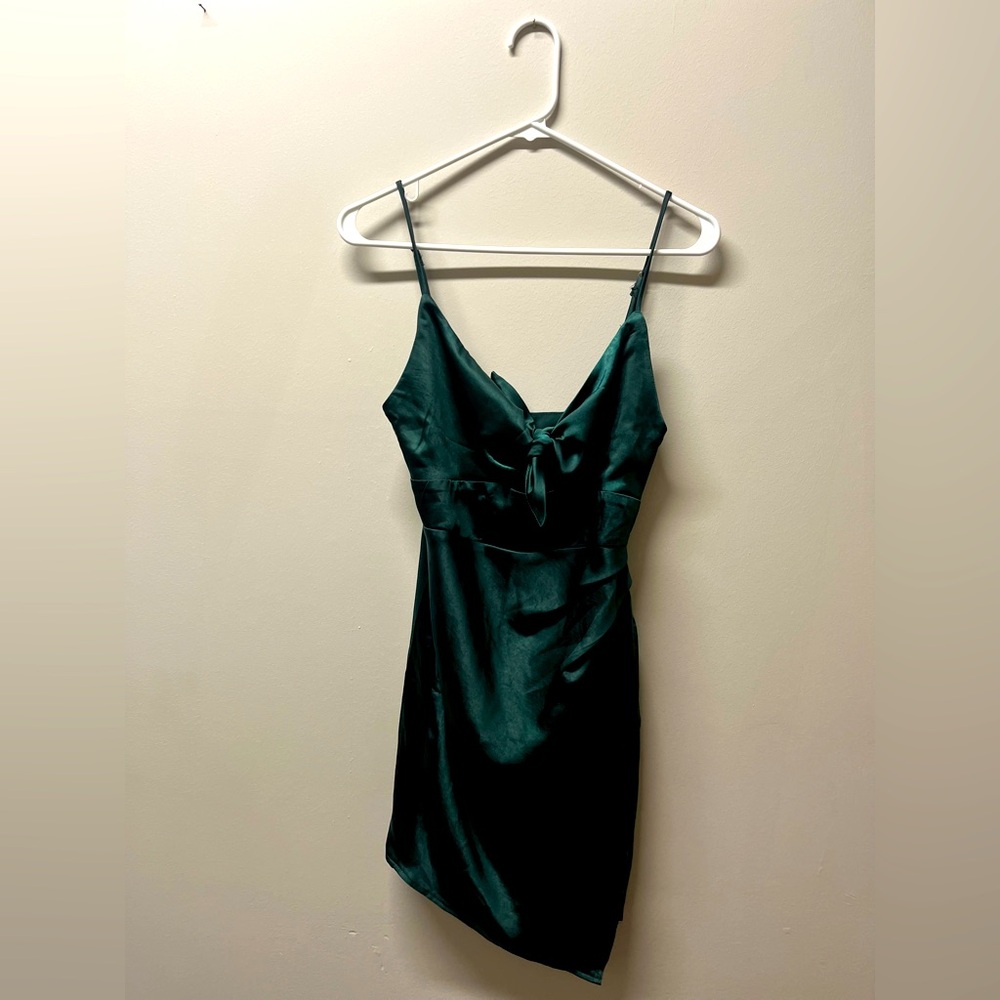 Awesome and very flattering cocktail dress
